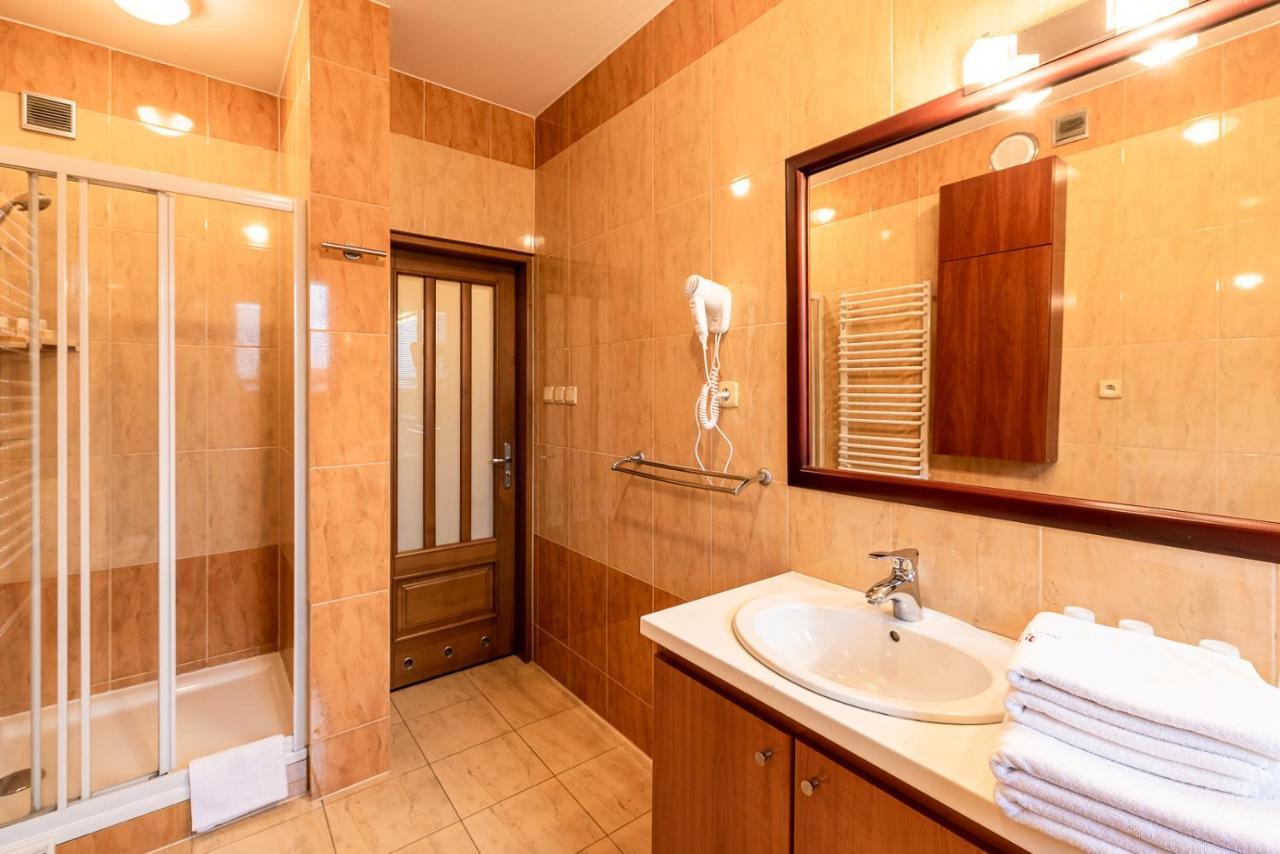 דובצ'צה Hotel Kasztelan מראה חיצוני תמונה