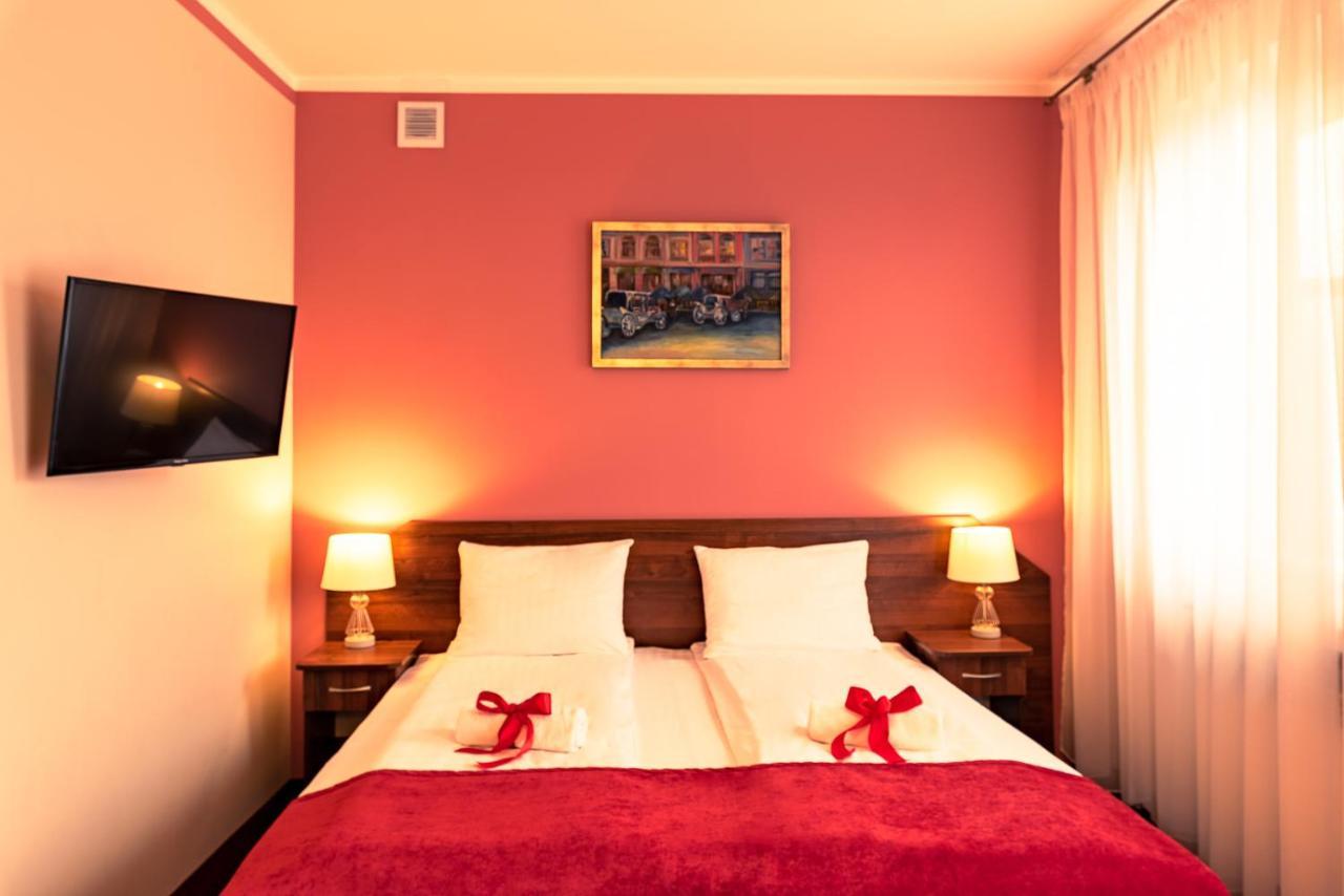 דובצ'צה Hotel Kasztelan מראה חיצוני תמונה