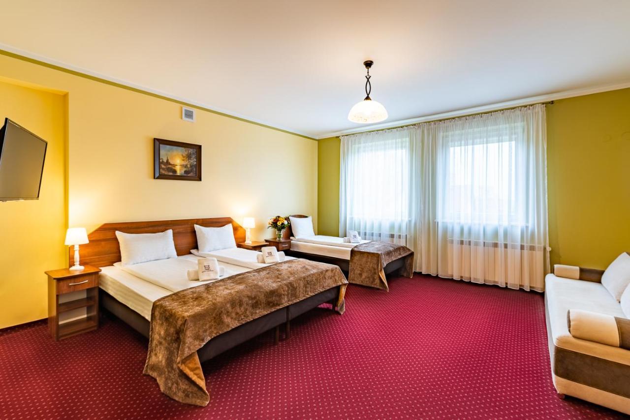 דובצ'צה Hotel Kasztelan מראה חיצוני תמונה